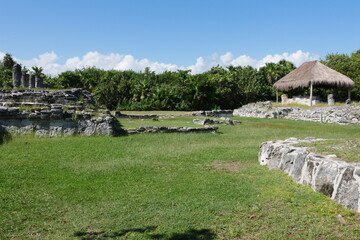 Fototapeta na wymiar Ruinen der Mayas in Cancún