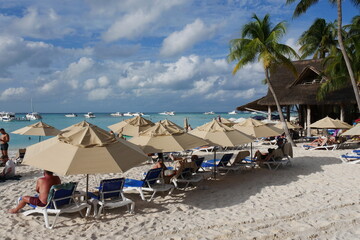 Strand und Küste Karibikinsel Isla Mujeres bei Cancún in Mexiko