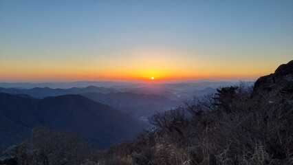 일출, 언제보다 뜨겁다