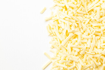 白背景にシュレッドチーズ