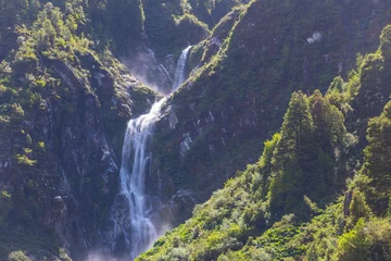 Fotobehang Waterfall in Chile © Galyna Andrushko