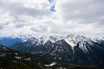 Obraz premium Summer landscape in Glacier National Park, British Columbia, Canada