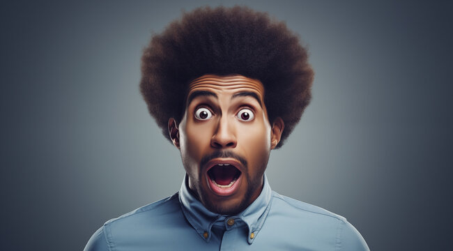 Portrait d'un homme noir surpris, étonné, cheveux afro, image avec espace pour texte.