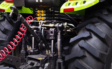 Image cushioning springs of the cultivator.