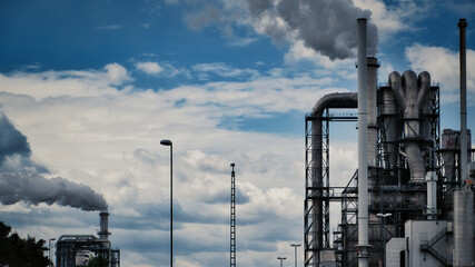Smoke from a Factory - Fabrik - Umwelt - Ökologie - Factory - Building - Industrial - Industry -...
