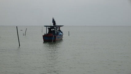 Obraz premium A boat in the sea