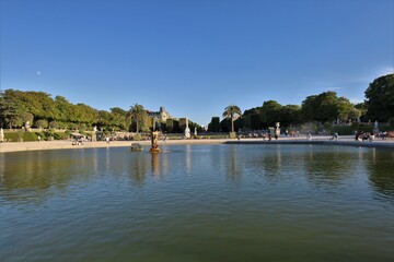 luxembourg's gardens fountain  , beautiful french garden