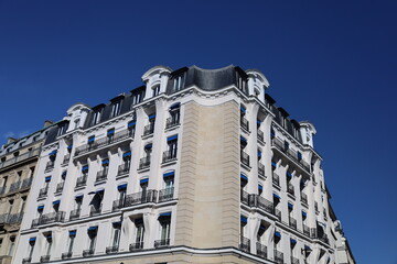 Obraz premium real estate in Paris , haussmannian building
