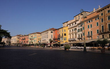 Fototapeta na wymiar main square Piazza Bra in Verona