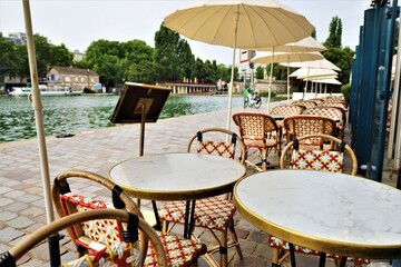brasserie terrace on the Ourcq Canal embankments 