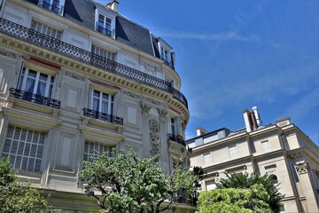 real estate in wealthy neighborhood of Paris , 8th arrondissement