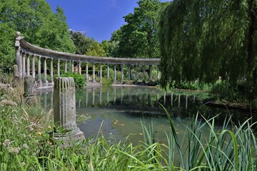 Monceau park , famous and buccolic french urban garden 