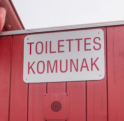 Komunak (toilettes), pays basque, France