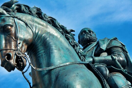 January 20th 2024, Florence, Italy, The statue of Cosimo de Medici, Piazza della Signoria, Florence, Tuscany, Italy