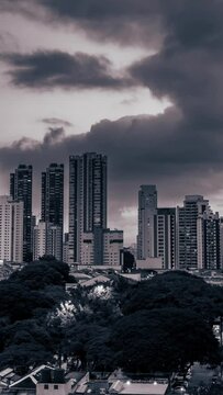 Timelapse video from the skyline in Tatuape, S&atilde;o in vertical mode. S&atilde;o Paulo Brazil.