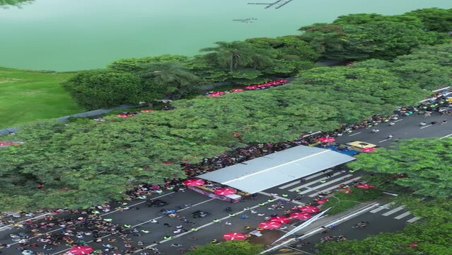 Carnaval Bloco S&atilde;o Paulo Samba Ibirapuera folia alegria diversidade multiculturalismo batucada fantasia anima&ccedil;&atilde;o cultura tradi&ccedil;&atilde;o rua m&uacute;sica dan&ccedil;a festa Brasil ritmo celebra&ccedil;&atilde;o colorido energia foli&atilde;o