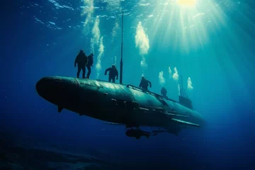 Foto op Plexiglas A submarine is seen in the water with four people on it © top images