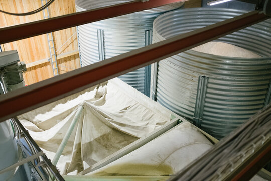 Grain silo