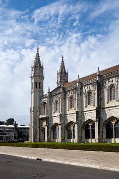 Jer&oacute;nimos Monastery Entrance
