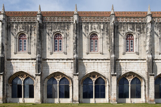 Jer&oacute;nimos Monastery Wall
