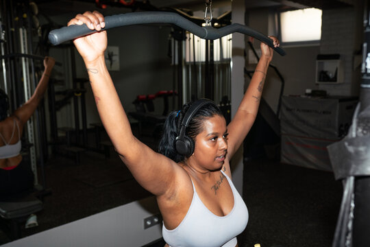 Candid Image Plus Size Woman Work Out In The Gym
