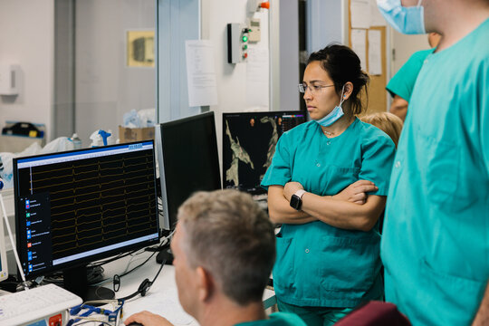 Medical workers in hospital registry