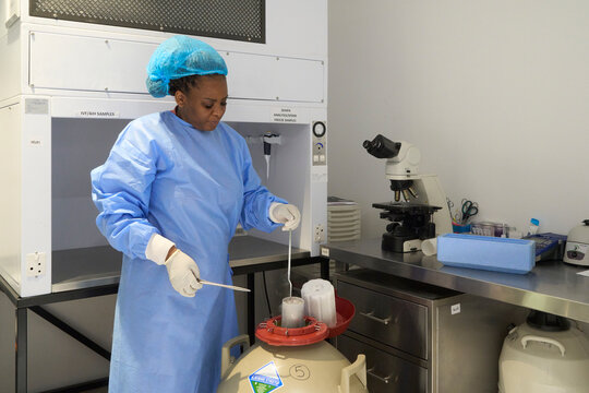 Embryologist freezing IVF sperm samples