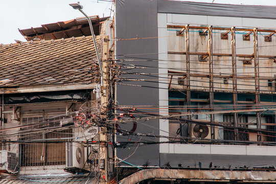 Chaotic wiring in Bangkok