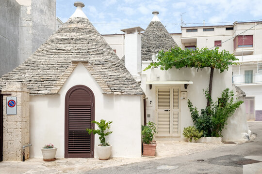 The Trulli, The Cone-Roofed Houses In Alberobello
