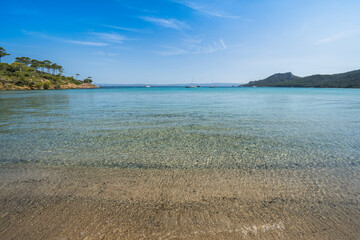 Obraz premium Beautiful Notre Dame beach (Plage Notre-Dame) on Porquerolles island (l'île de Porquerolles), France
