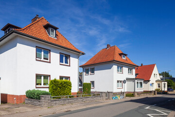 Fototapeta na wymiar Wohnhäuser, weisse moderne Wohngebäude, Wunstorf, Niedersachsen, Deutschland