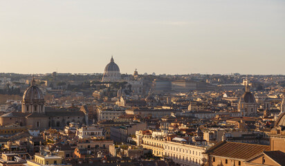 Fototapeta na wymiar roof tops of Rome on dawn light