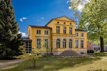 Denkmalgeschützte Villa in Erkner bei Berlin, heute Sitz des 