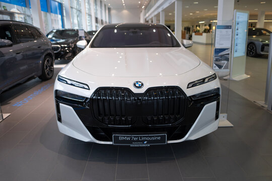 white bmw 7er Limousine G70, luxurious powerful bmw i7 2024 all-electric sedan, Electric Vehicles, Eco-Friendly Advanced technology in automotive industry, Frankfurt, Germany - March 4, 2024
