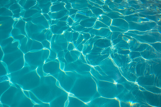 textura reflejo de agua en piscina 