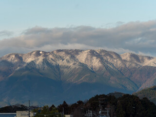 明日香村より見る葛城山の雪景色 © しょこまろん