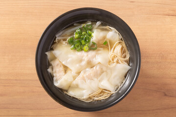 ［香港産　蝦子麺］ワンタン麺