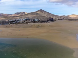 Photo sur Plexiglas Plage de Sotavento, Fuerteventura, Îles Canaries Aerial view on sandy dunes and turquoise water of Sotavento beach, Costa Calma, Fuerteventura, Canary islands, Spain in winter