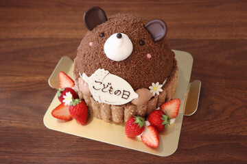 こどもの日のクマのチョコレートケーキ
