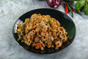 Pad thai - noodle with egg and prawn