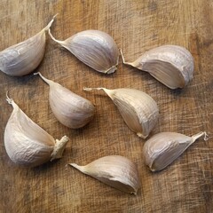 garlic on a wooden table