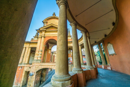 Arco Del Meloncello in Bologna, Italy