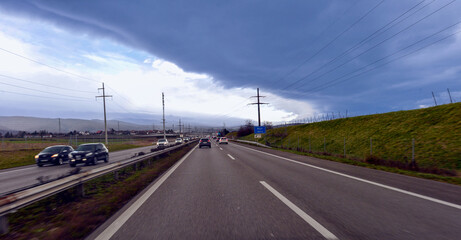 A1 bei Nyon Richtung Lausanne (Schweiz)  