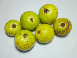 Guava is a tropical fruit known for its sweet fragrance, vibrant flavor, and nutritional benefits. Rich in vitamin C, fiber, and antioxidants, guava is not only delicious.