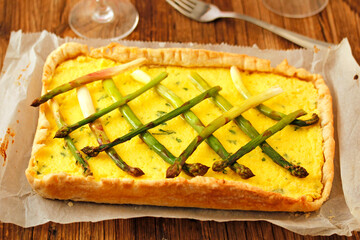 Puff pastry with cheese and asparagus.