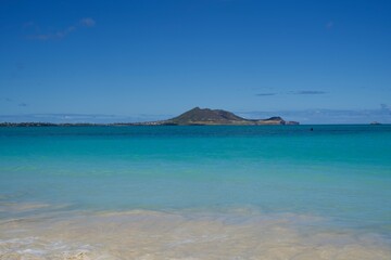 Fototapeta na wymiar View of Mokapu Peninsula from Kailua Beach, Hawaii