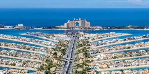 Fototapeten Dubai The Palm Jumeirah with Atlantis Hotel artificial island from above panorama © Markus Mainka