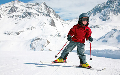 Enfant qui fait du Ski