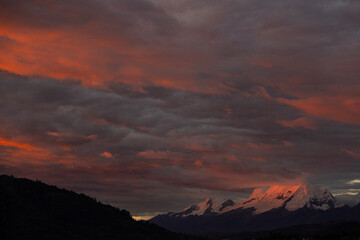 Fototapeta premium sunset in the mountains