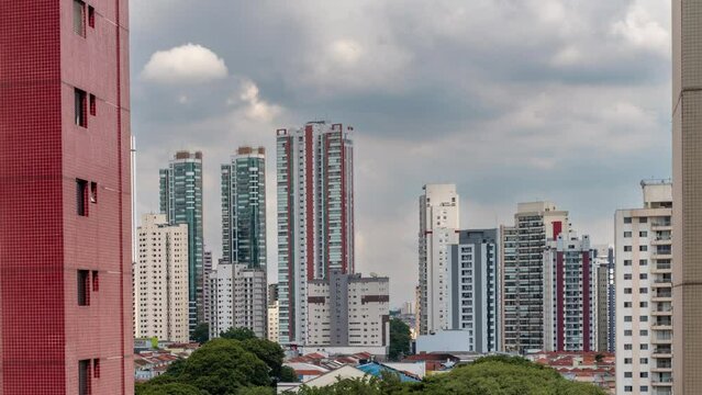 Timelapse video from the skyline in Tatuape, S&atilde;o Paulo, Brazil.